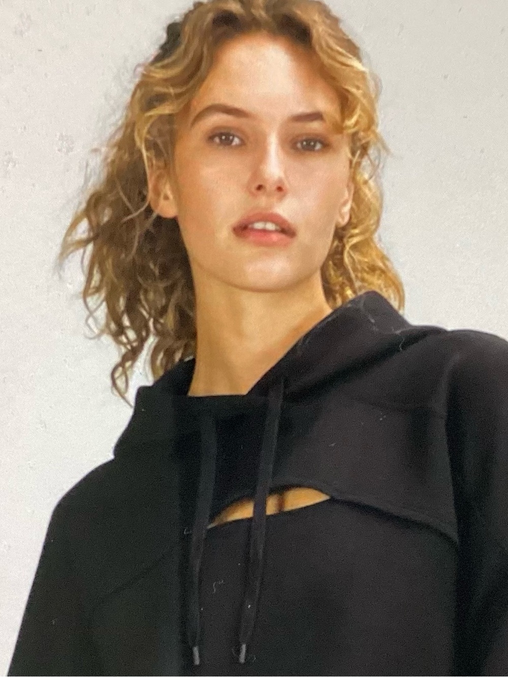 Lululemon Get Centered Crop hoodie in Black.